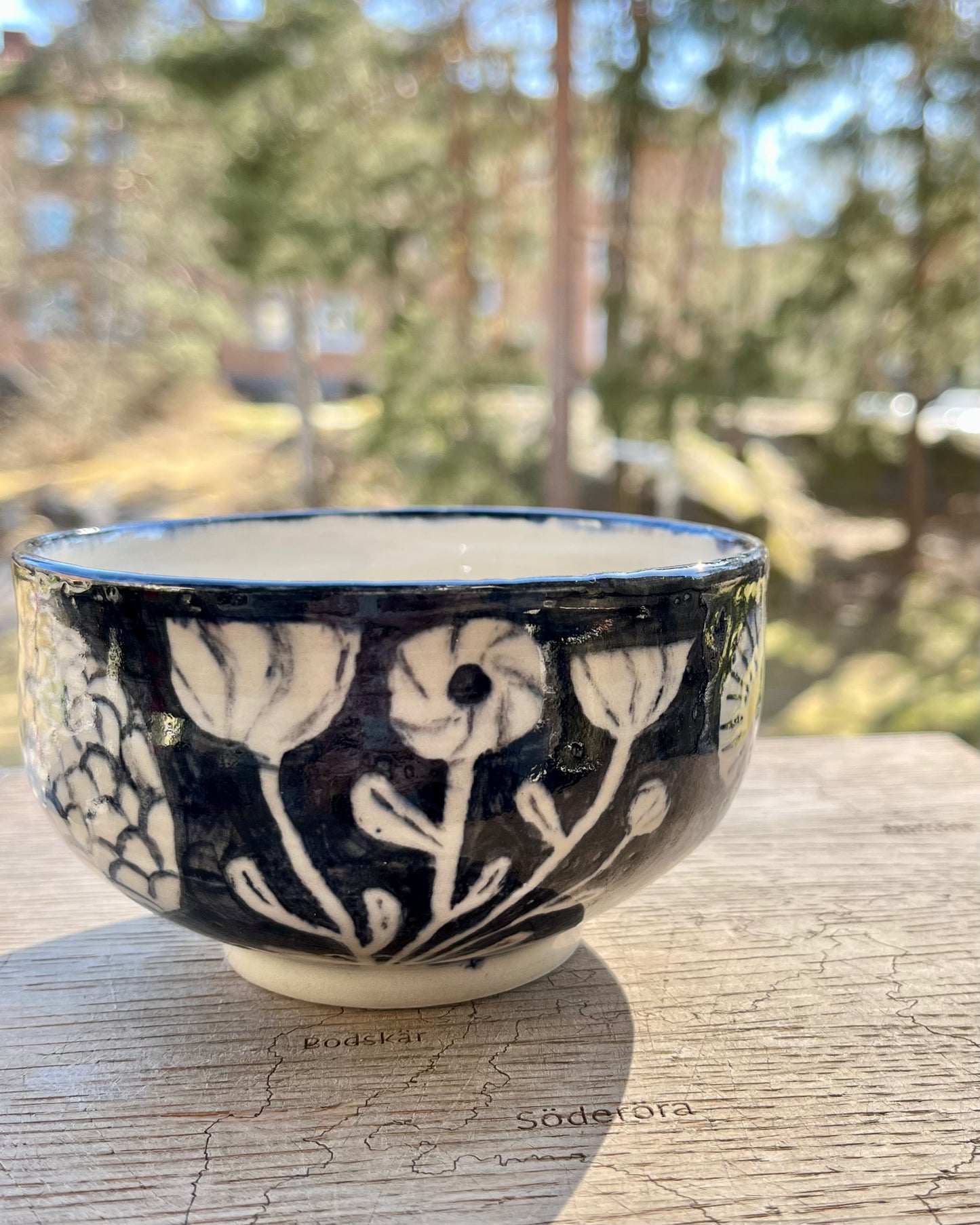 Tea bowl With Flowers