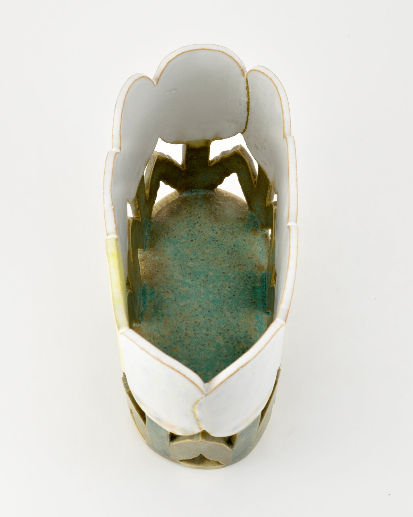 Estate - Flower cut-out pot