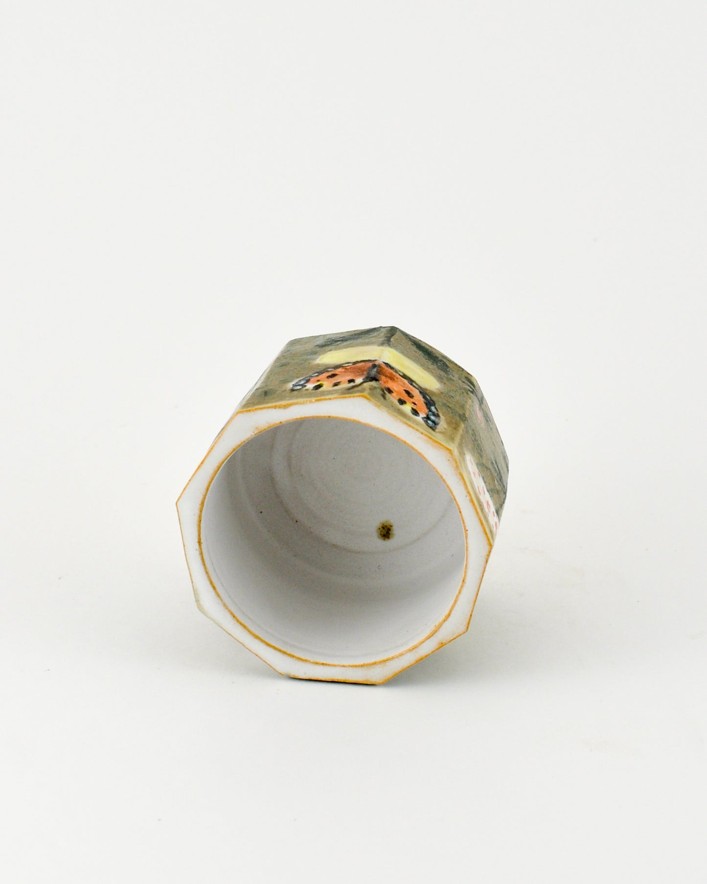 Angular cup ”Cuivre”