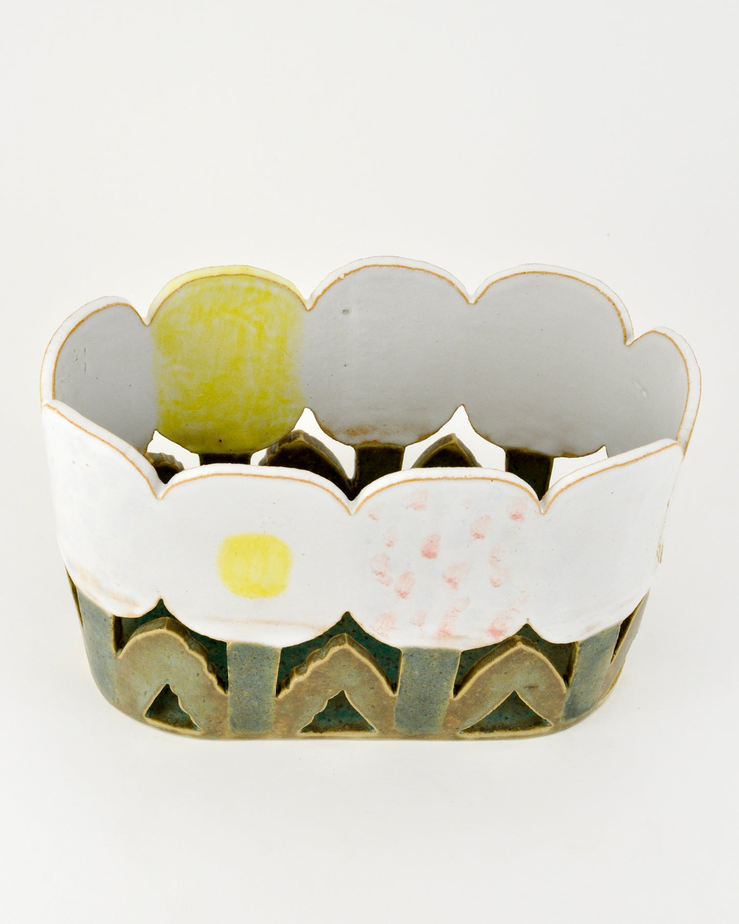 Estate - Flower cut-out pot