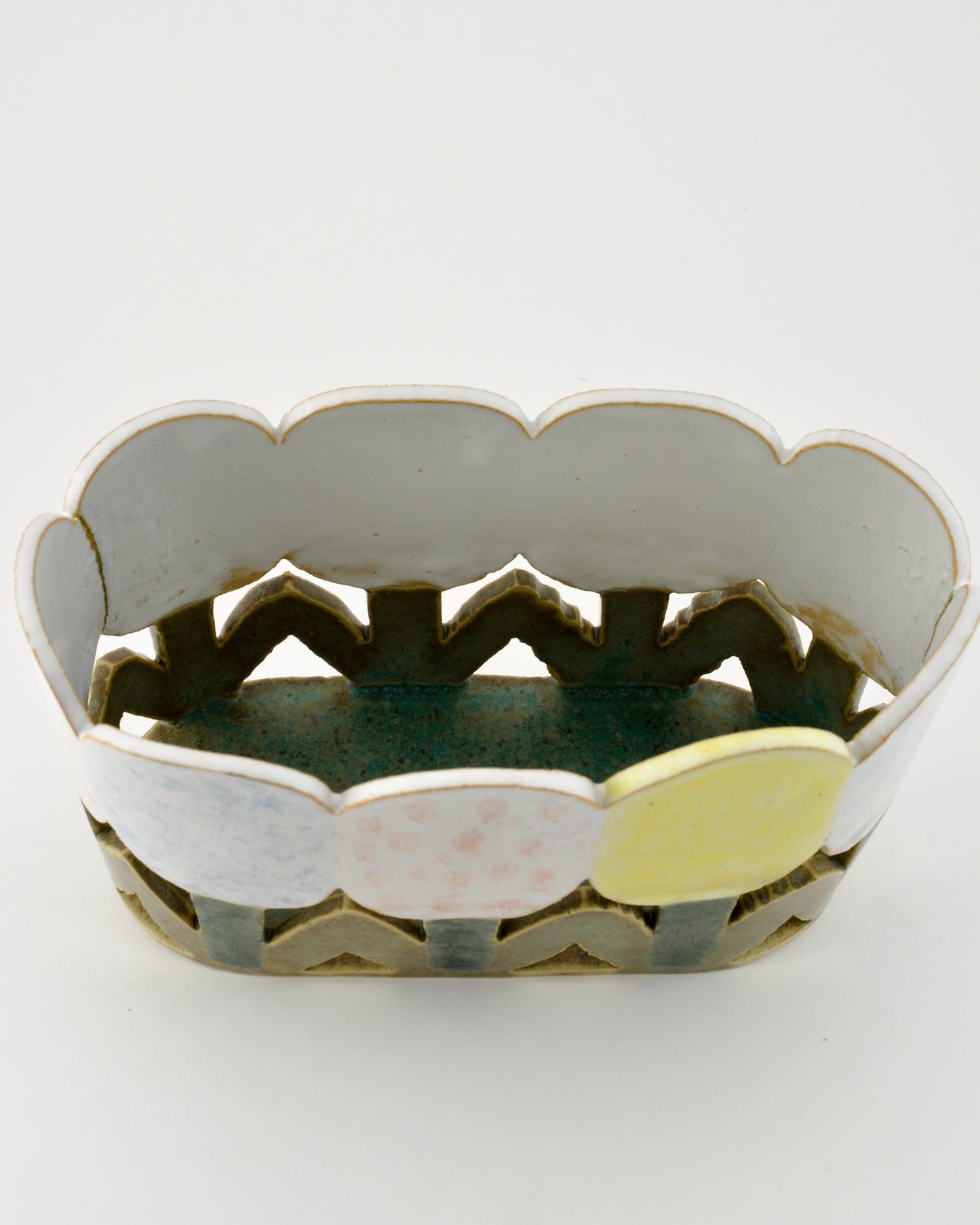 Estate - Flower cut-out pot