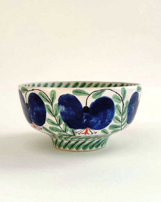 Sylvie #17: medium bowl, 6 flowers
