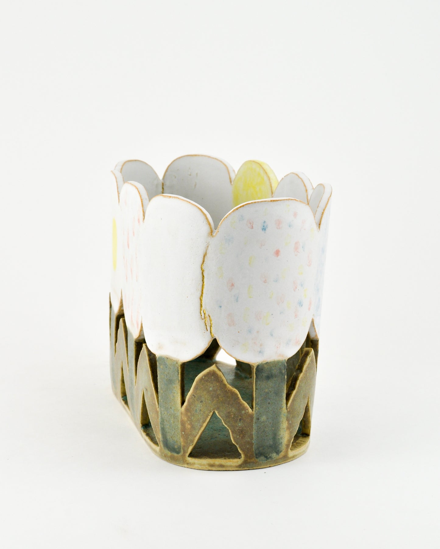 Estate - Flower cut-out pot