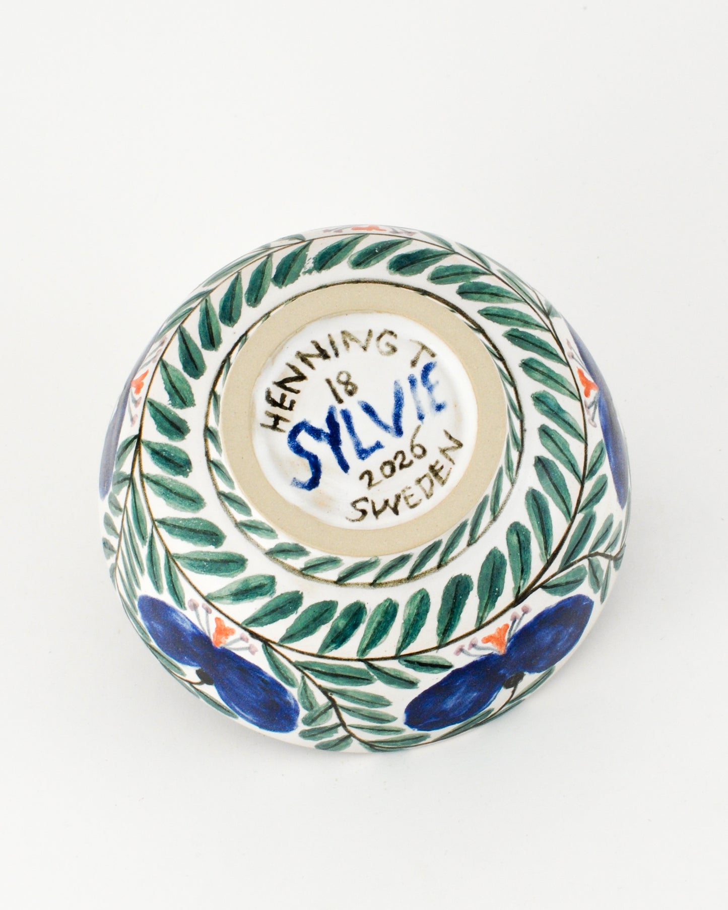 Sylvie #18: medium bowl with 5 flowers