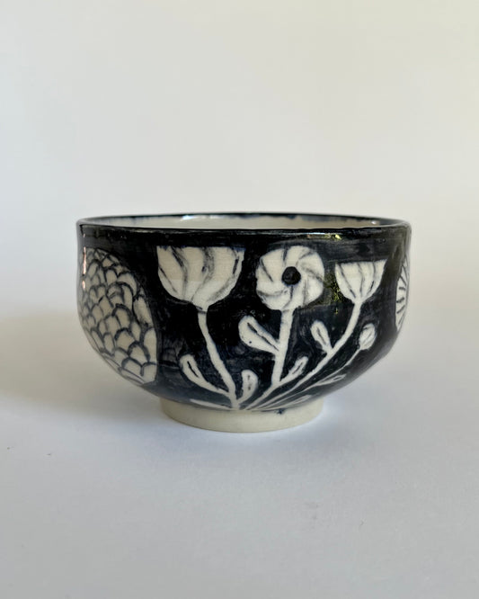 Tea bowl With Flowers